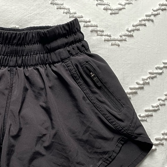lululemon shorts - Picture 4 of 5